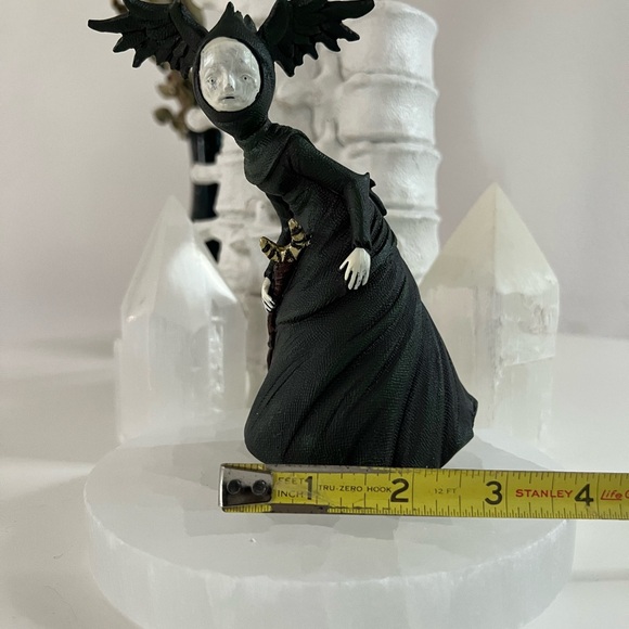 Halloween Witch Figurine Resin Statue - Picture 4 of 5